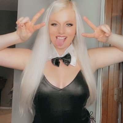 SaziCakes's profile picture. it's barbie bitch