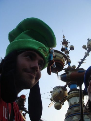 Malagueño de nacimiento y Jerezano de corazón. Ingeniero Técnico en Informática de Sistemas y pianista ocasional. Soñador y aventurero en busca de la felicidad.