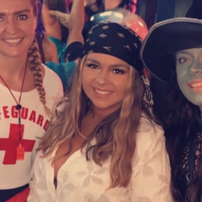 alexiswells42's profile picture. 