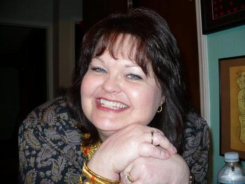 Wife of 39 years, Mother of 3, Gramma of 6. Fibromyalgia Sufferer. Night Owl, COVID-19
 Pneumonia Survivor.  Progressive. STOP Palestinian Genocide!