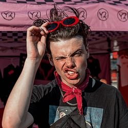 mesmolhearthurt's profile picture. ♡I will survive cause parents and always right♡
INACTIVE - sc: indie.ace