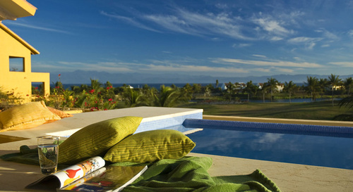 Uniting a spectacular resort setting with lifestyle enriching amenities, discover Ayia Punta Mita.