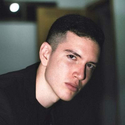 Immerse your soul in love. ⏳/
Guitarrista de @m3dv3dband 🐻/
Ingeniero 💡