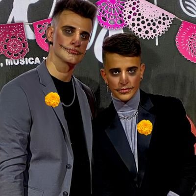 Actualizaciones y Noticias sobre el duo español @AdexeYNau
🔔| ¡Activa las notificaciones para que no te pierdas nada!