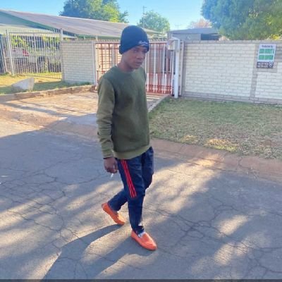 Emkay12170816's profile picture. 