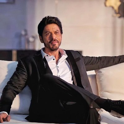 Shah Rukh Khan is my lifetime treasure. My dream is to meet @iamsrk one day.