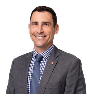 Born in Bermuda, located in the Atlantic; 650 miles away from the closest point of land. Director, Communications & PR, Bermuda Business Development Agency(BDA)