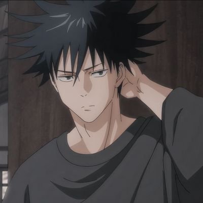 mikro_illusion's profile picture. he - him