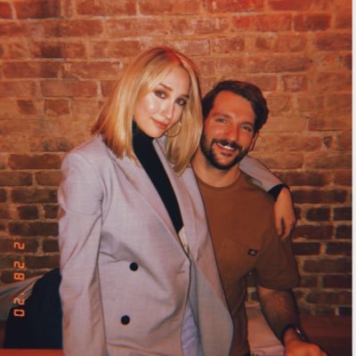 sports fellow @KerlanJobe ⚾️ 🏈|@MountSinaiNYC ‘24 ⚒🦴| @UTSWNews ‘19 🥼💊| @Baylor ‘14 🐻 | partner to @sayfaybeard 💍👑💃🏼 | mostly music, movies, med, memes