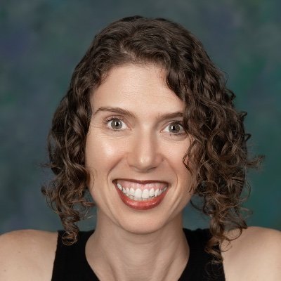 Writer. Creative. Teacher. Entrepreneur.
https://t.co/Cu1DsFq2qC