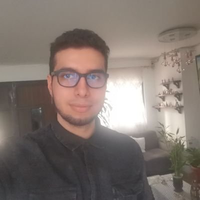 ElpiponM's profile picture. A continuación mis hobbies y gustos: Programador, amante del anime, marvel, videojuegos, league of legends, bailar, gym, cocinar, las motos, tocar batería.