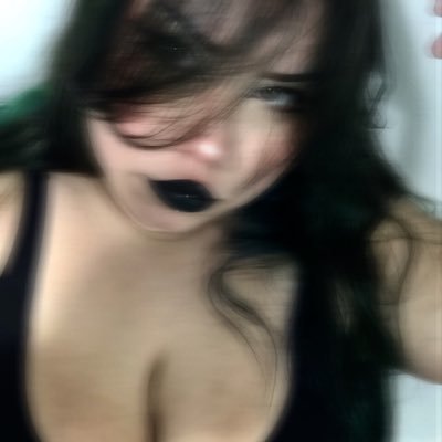 dracuIari's profile picture. 