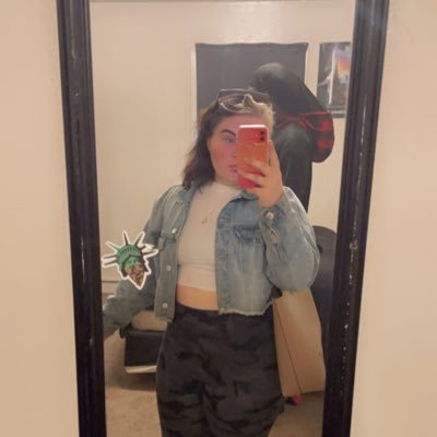 shikkennugget's profile picture. cosmetologist | love the life you live