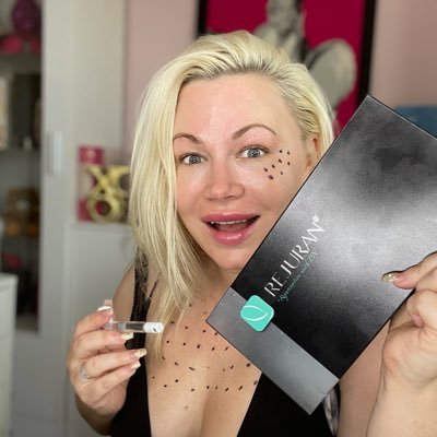 You can have the best skin of ur life! 📲 I go live EVERYDAY to improve aging! Live streaming beauty content daily since 2015 👇🏻join me to age backwards