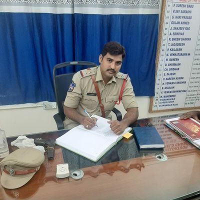 Official Twitter handle of the Velgatur Police Station, Jagtial District
Telangana State.
 Emergency please contact 9440795126 or Dial 100