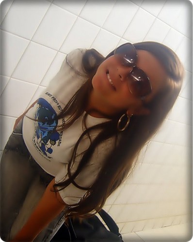 Capricorniana, 12 anos . são paulina , alegre , simpatica . gosto ? Follow-me *-*