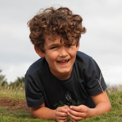 🐒 10 year old Nature Blogger | 🎥 ‘Naturetastic with Henry’ on YouTube | 👨‍👦Twitter run by me and Dad | 🦔 Junior Wildlife Ambassador for @wildlifebcn