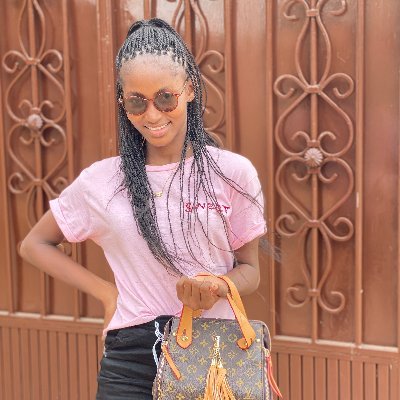 awa_youssouf's profile picture. Je suis Slameuse🌹
J'écris🖋️
Je Slam🎤
Je vie🤗
Je suis Awichka❤️🇲🇱💪