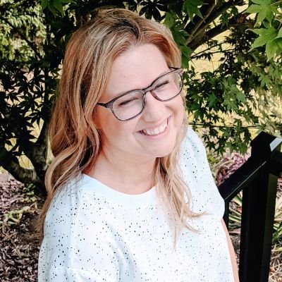 Picture Book Illustrator, Nonfiction/Fiction. Clients: Chronicle, Running Press Kids, Sourcebooks Kids, Holiday House. Rep'd by @CarynWiseman at @AndreaBrownLit