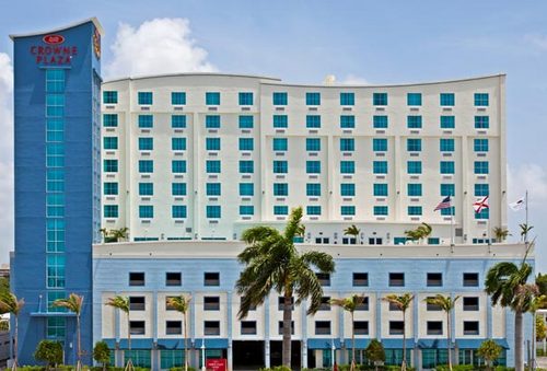 Welcome to the definitive choice in Fort Lauderdale hotels at the airport. We've given Ft Lauderdale travelers an exciting new choice.