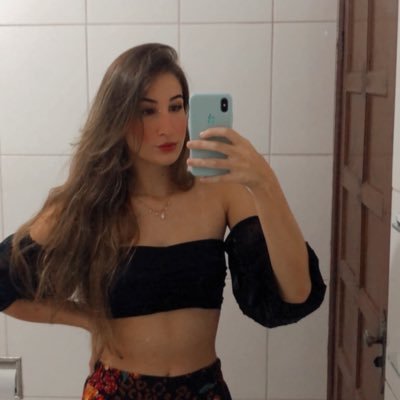 aylanicoli_'s profile picture. 🖤