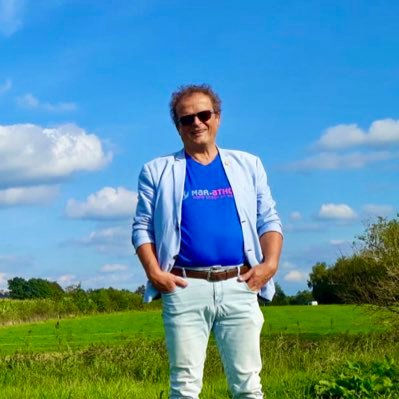 Man van de zorg. Raadslid in de gemeente Waadhoeke. We doen het SAM(en)!!