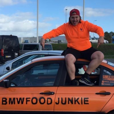 22 Year Old Counter-Strike Gamer - Streaming on https://t.co/SWYWac0Rif GrindgamereN - M O N K E Y s