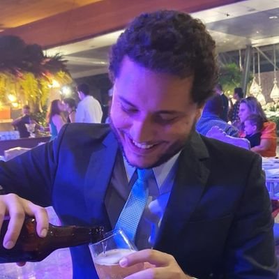 'respeite os traumas dessa trajetória.
Professor de Jornalismo e do PPGCOM na UFT.
Doutor pela Unicamp e Jornalista pela UFV.
Mas, por aqui, só reclamações (:
