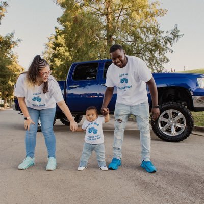 Joaquin’s mom 💙 Love lifted trucks ❤️💙❤️💙 Catch us at truck shows near you