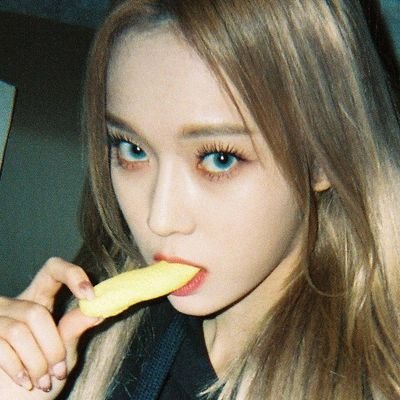 wintrsq's profile picture. 