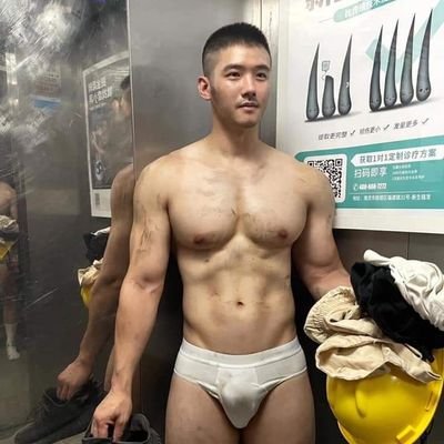 lamhoangkhag's profile picture. Dụ trai thẳng miễn phí