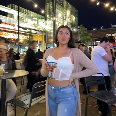 leslieee_101's profile picture. I’m 5’8 just letting u know now