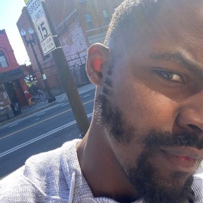 Artist🎨 / musician 🎤/ producer 🎹 for bookings email me at djcastle6499@gmail.com ~ serious inquiries only retweet and like and I will return.