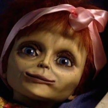 gên: glen/da

prono: ?

Chucky é meu pai

anarca