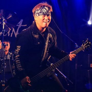 A-BLAZEGUN 、aya ベース担当。溶接、配管工。2児の父。無言フォロー失礼します🙇♂️無言フォローはお気軽に👍 ライブ動画はリンク先からどうぞ🎸 aya→ https://t.co/lO49XbgJ66