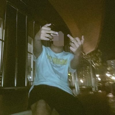 Aku dari planet marikh sebab aku lain daripada yang lain