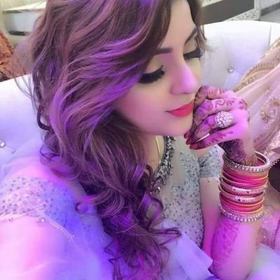 AlizaArshad16's profile picture. Aliza Malik