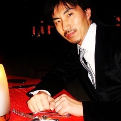 OSMANDの主宰。マジックプロデューサー。Magic Castle(AMA)正会員。 映画プロデューサー。野球好き巨人ファン。格闘技特にK-1 と旧PRIDEには深い思い入れがある。