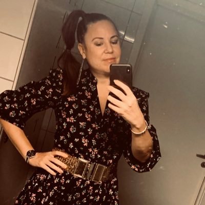 Caramillis's profile picture. Högt och lågt. Hatar vinter. Värderingsstyrd individ som brinner för utveckling. Urbanist som älskar att vara på väg någonstans. Nyfiken & engagerad.