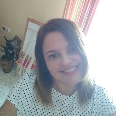 KiraLurojo's profile picture. patronista industial de señora y futura diseñadora , amante de la artesanía