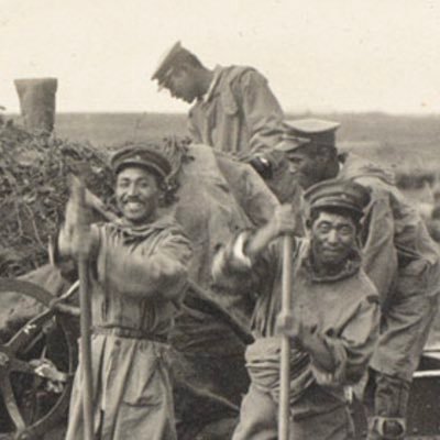 I post stories, big and small, about the Great War, currently covering 1917. (I do not pretend I’m a social media account of the time though, just to be clear).