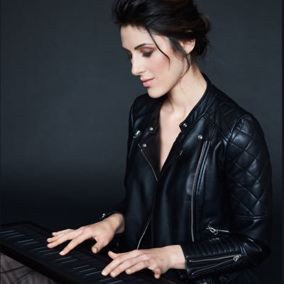 Full-time 🎹 #pianist & 🎥 #composer. My new single ‘Magnolia’ is out now! 🌸 https://t.co/pp7qfQ1cTV