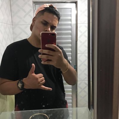 guedesmatheus00's profile picture. na busca de quem não presta  ser bom não vale nada 🔪👀