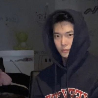 alesharyuu's profile picture. 
