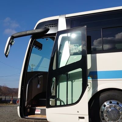 現役貸切バス運転士(路線バス乗務)
1級建築士、
旅客運行管理者、
整備管理者所得。
趣味:写真
担当車:ふそうエアロエース