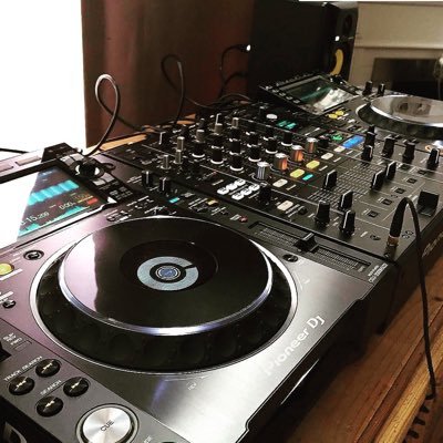 selling dj equipment for the low / used/ pre-owned/ never been used before/ feel free to private message me for other questions