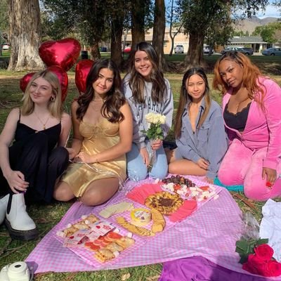 EallesOlivia's profile picture. 