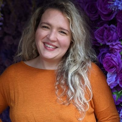 heykatieriley's profile picture. ☀️ BY DAY: freelancer, dog mom, @utknoxville alum, former @teamaoc @shesthefirst.
🌘 BY NIGHT: usually asleep.
(she/her)
