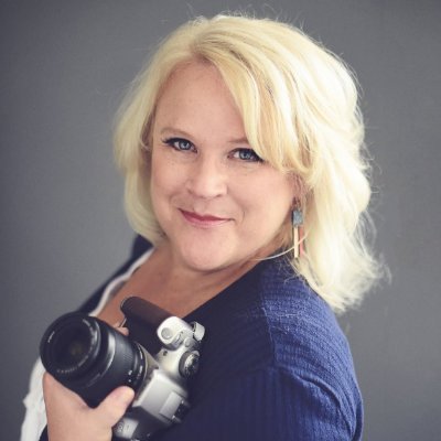 America's small-town photographer!
🚐... writer and adventurer in search of:
👠 pretty shoes
🥃 good whiskey
💃🏼 dance halls
🕵🏼♂️ and small-town stories!