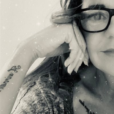 spostatevi un po’ più in là con le polemiche ... Twitter for fun🍿